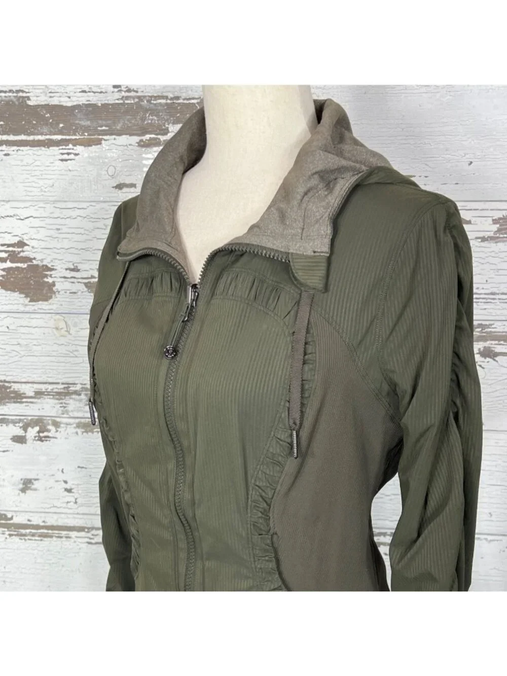 LULULEMON Dance Studio Jacket in Dark Olive Sz 8 #W4BG3S NWOT